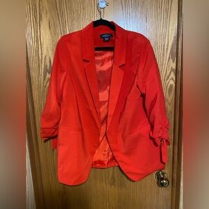 3/4 sleeve blazer with ruching and ties on sleeve so cute